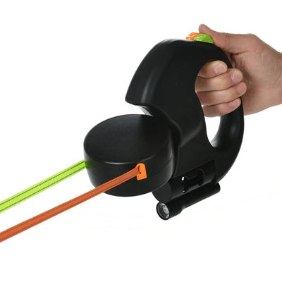 Elevate Your Small Pet’s Outdoor Adventures with Our Retractable Leash! 🌟🐕