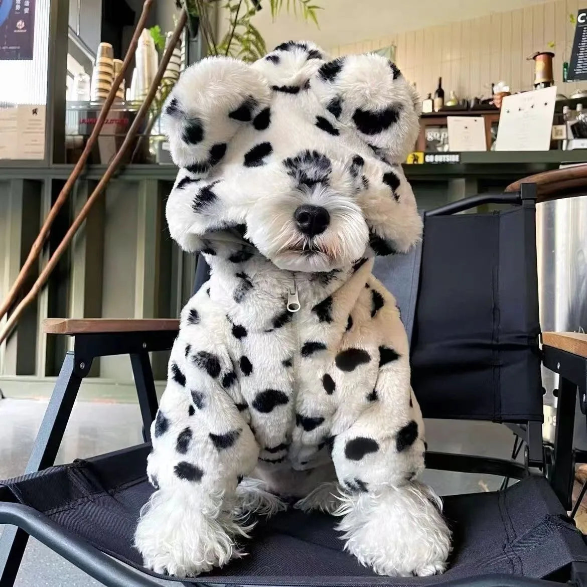Give Your Furry Friends a Stylish Winter with Our White Leopard Pet Coat! 🐾❄️